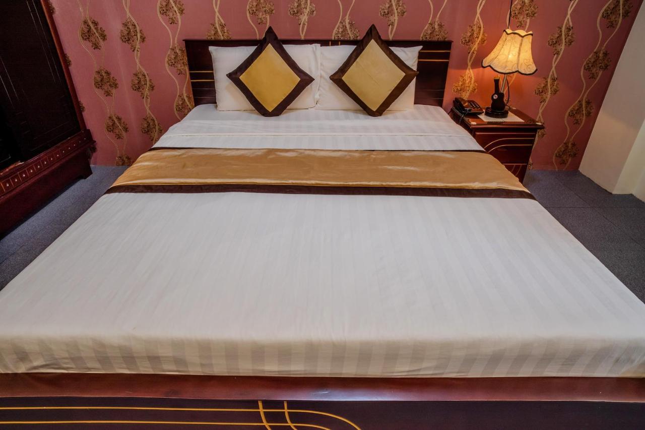 Dong Bao Hotel Chau Doc Exterior photo