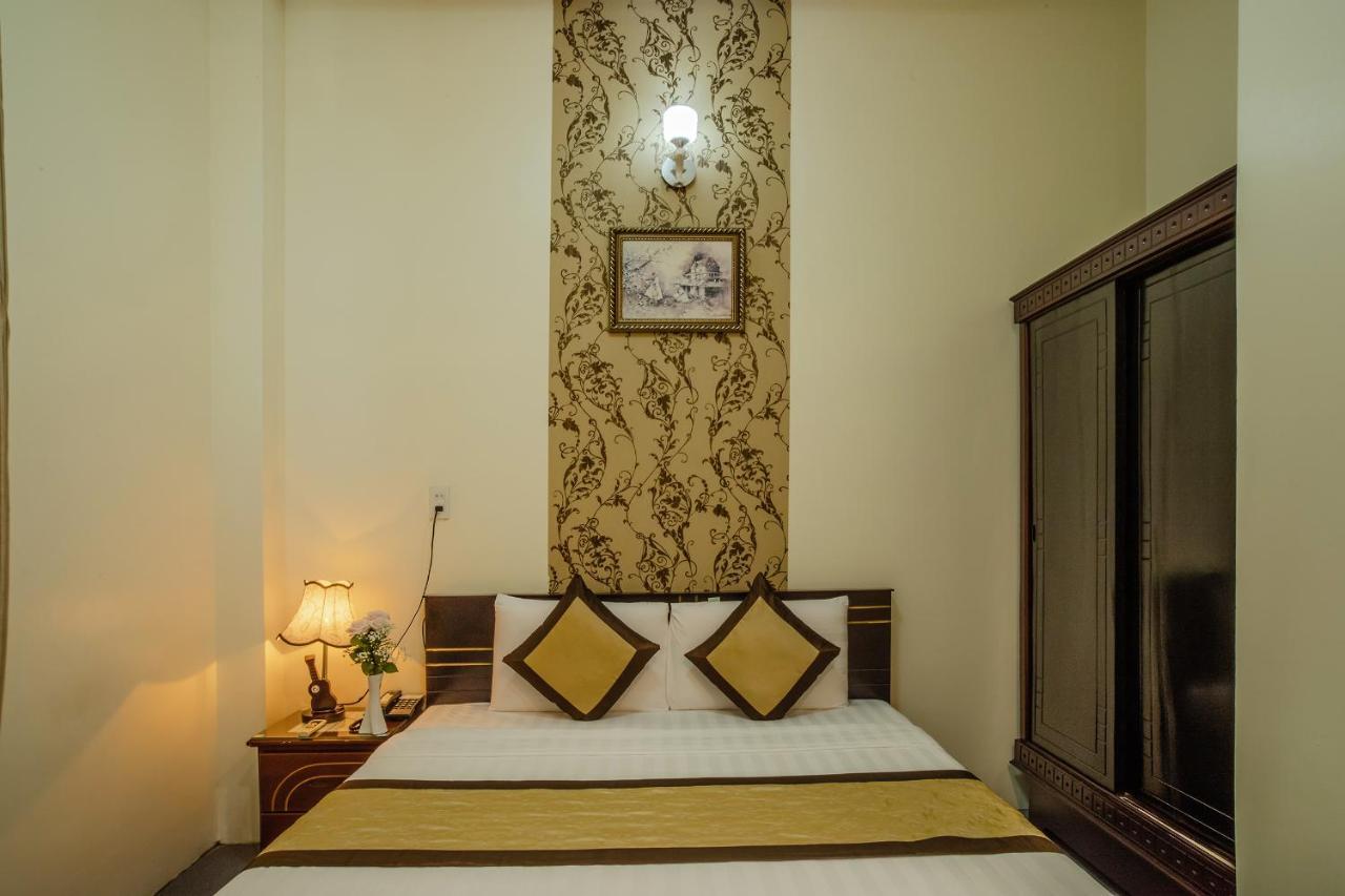 Dong Bao Hotel Chau Doc Exterior photo